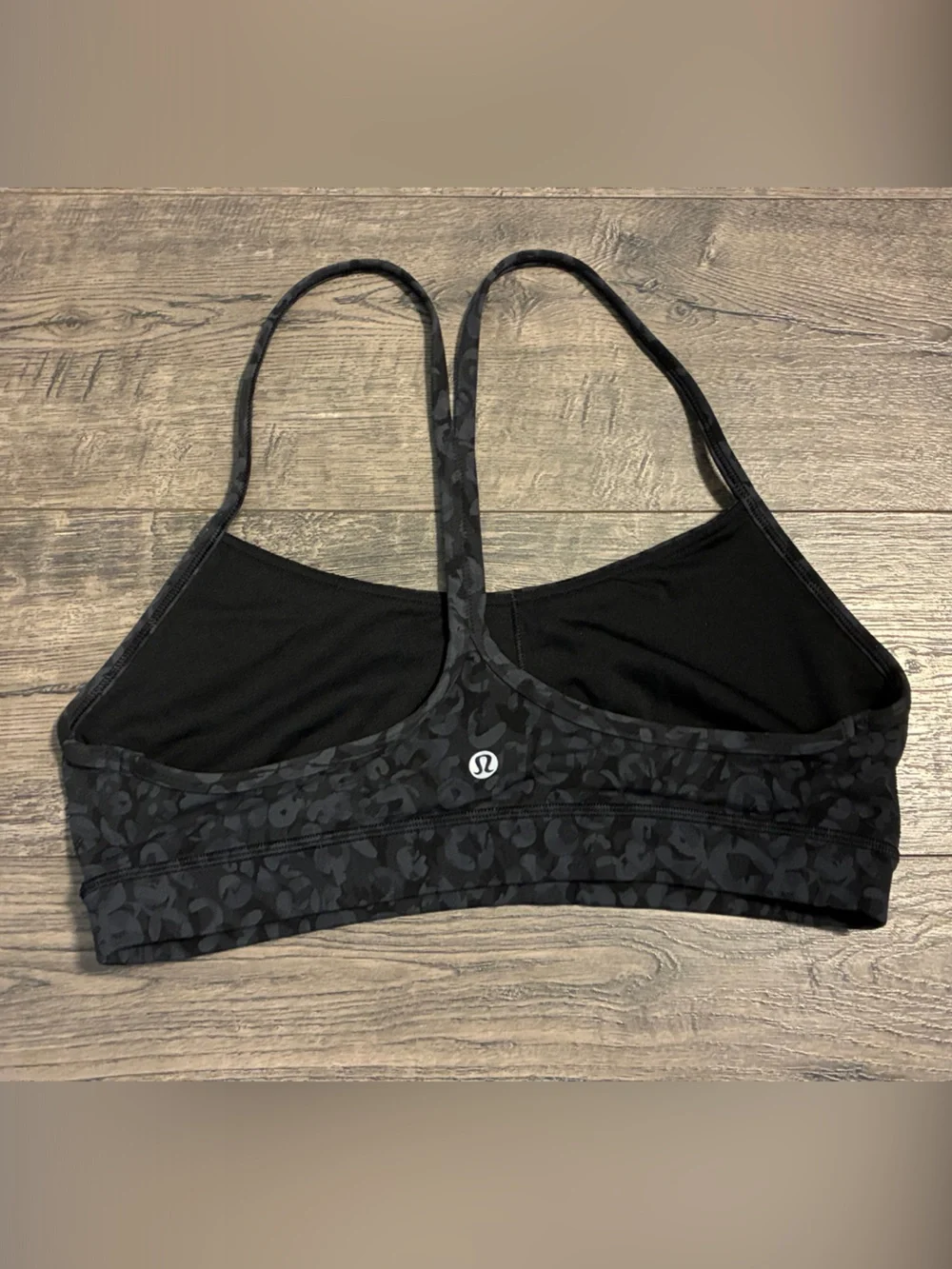 Lululemon Flow Y Nulu Bra Light Support, Intertwined Camo Deep Coal Multi 10 EUC